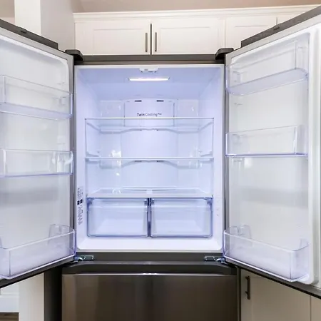 Luxury 1Br Apartment Peabody - Unit #706